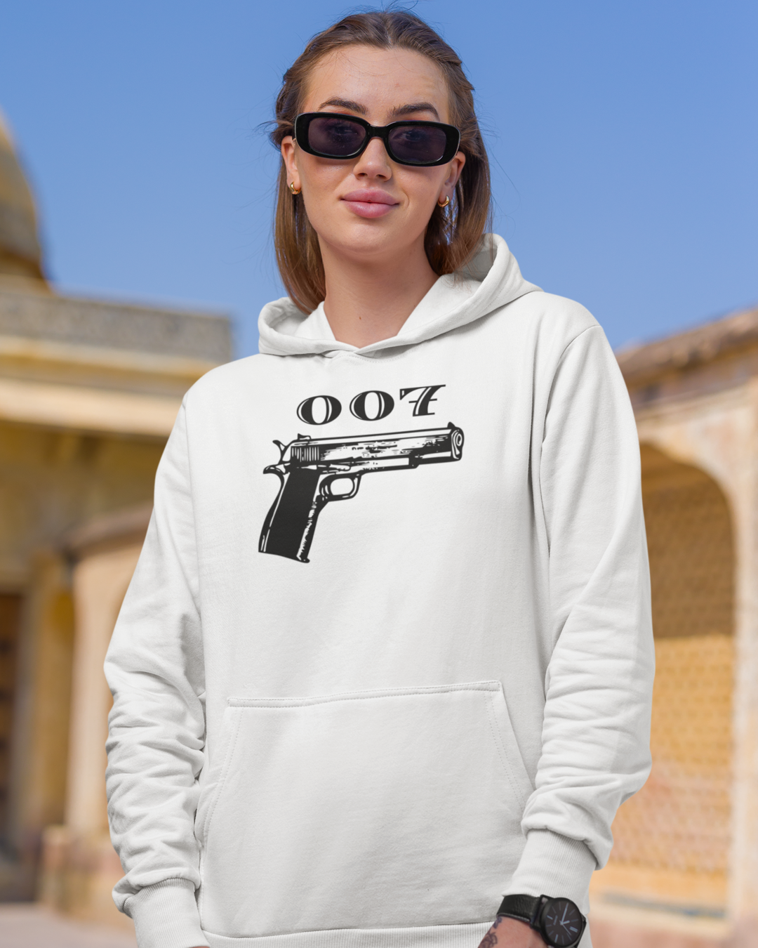 007Gun Hoodie white